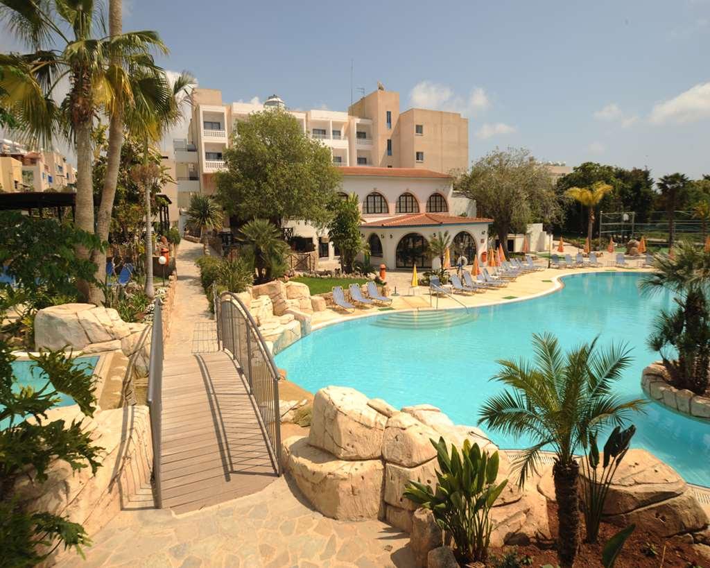 Mayfair Gardens Hotel Paphos
