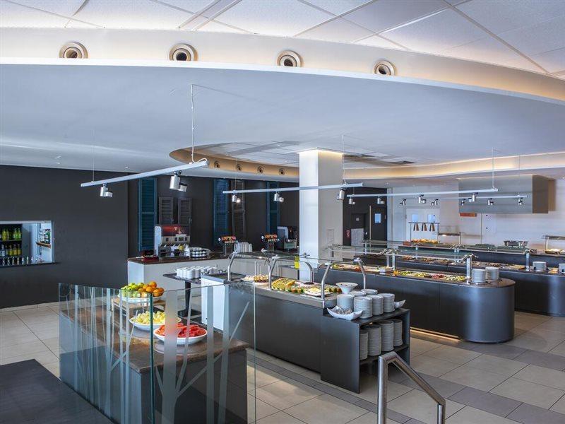 Mayfair Gardens Hotel Paphos