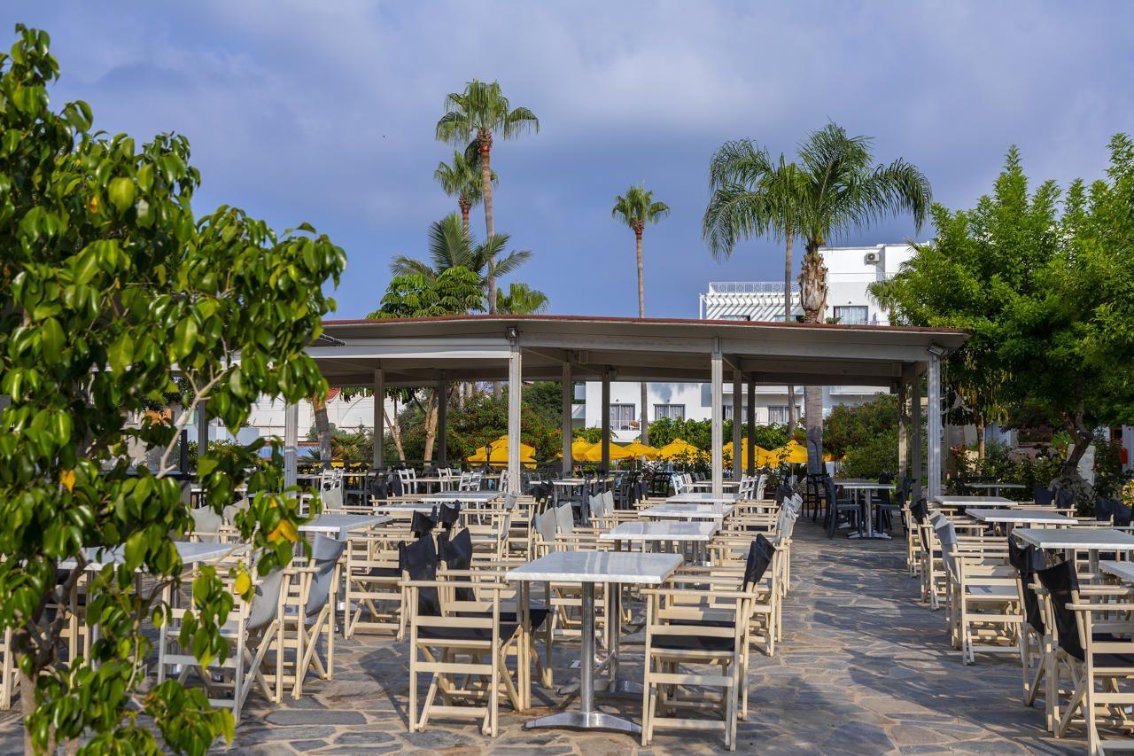 Mayfair Gardens Hotel Paphos